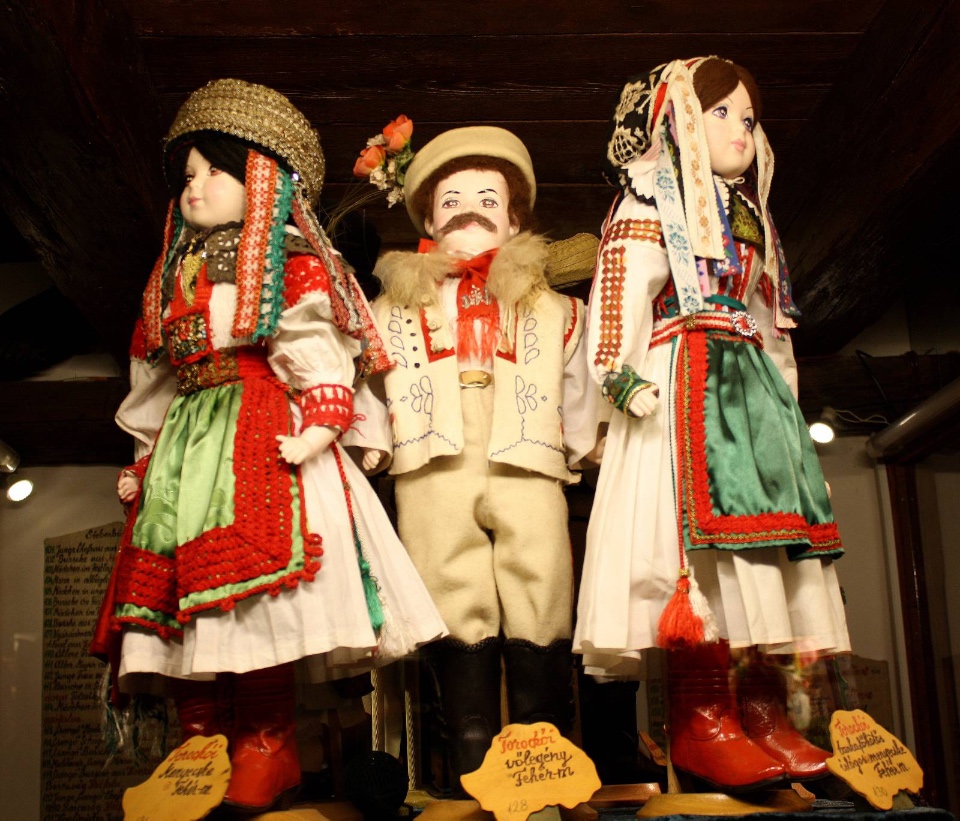 Экспонаты музея игрушек